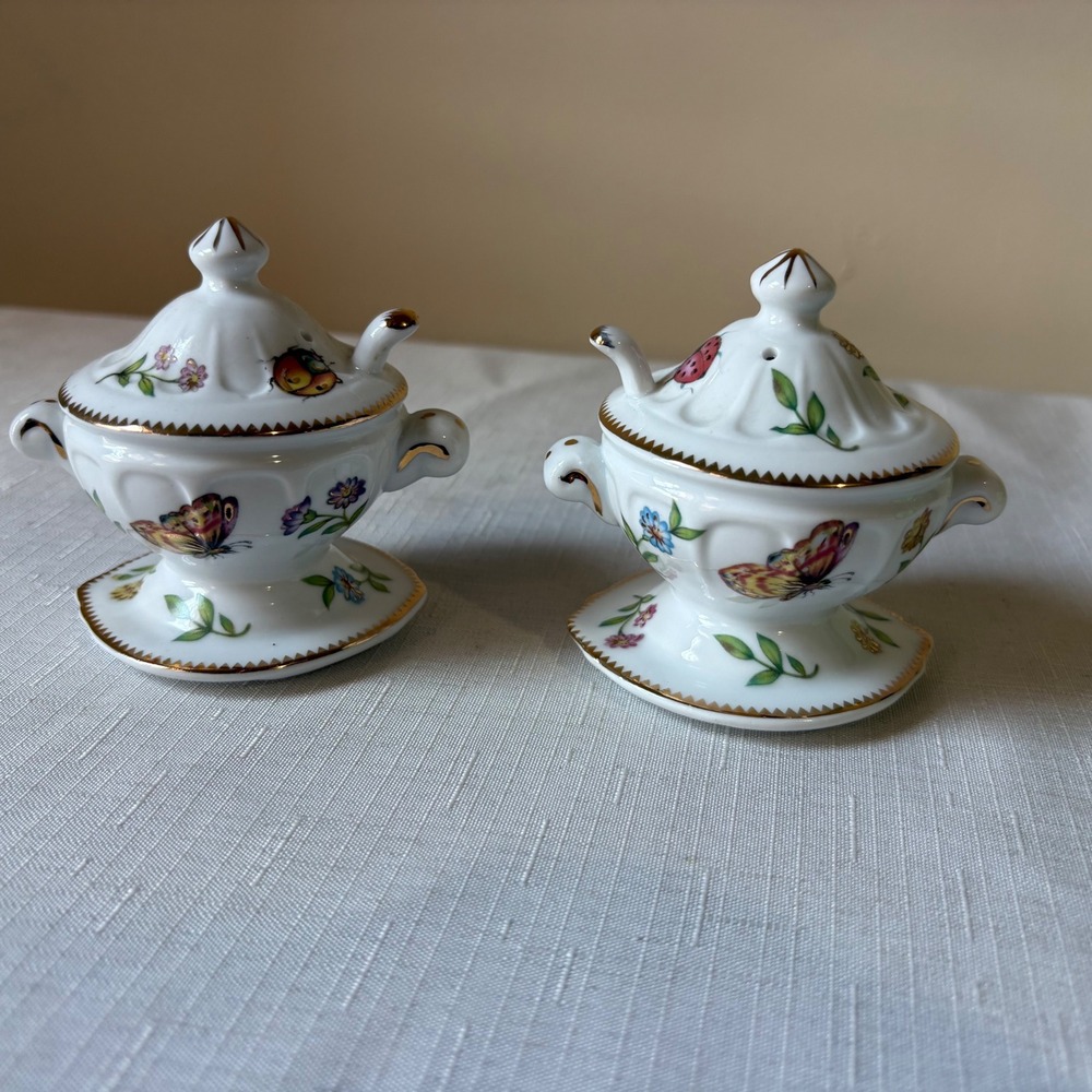 Godinger Primavera Tureen Style Salt and Pepper Shakers